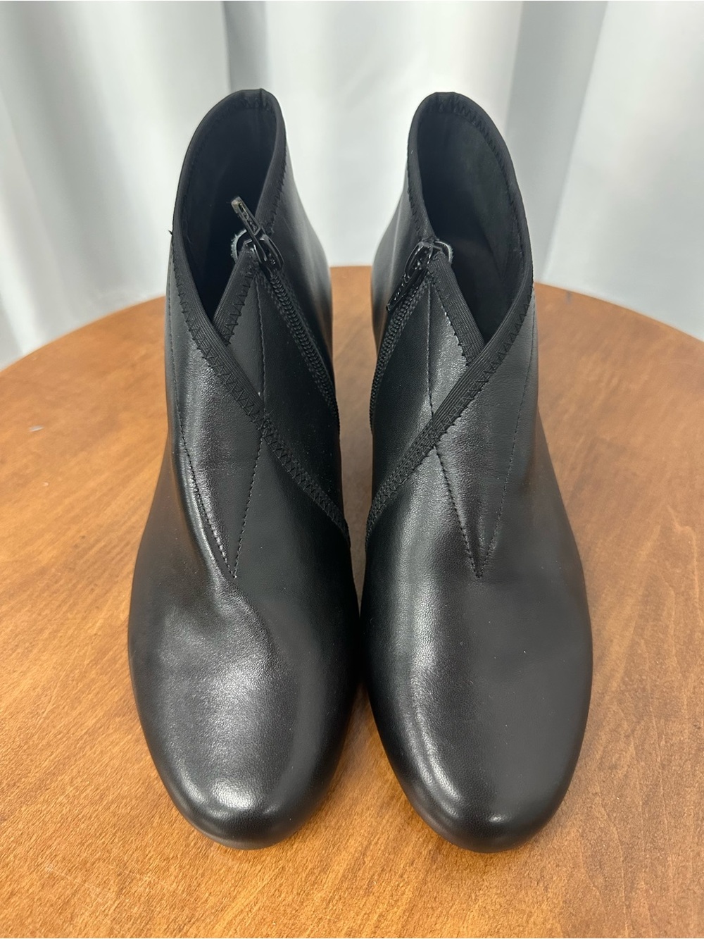 David Tate Aruba Black Leather Ankle Booties with Side Zip size 9